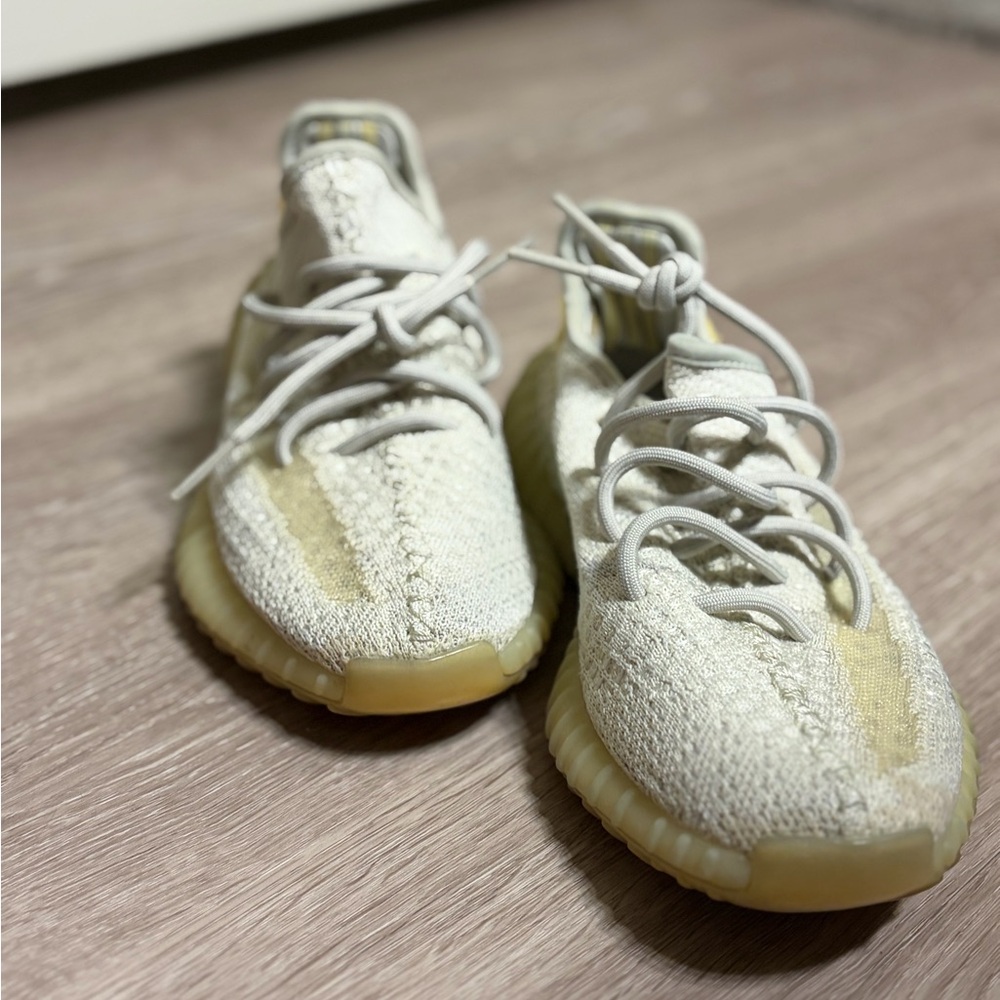 Yeezy 350 boost v2
